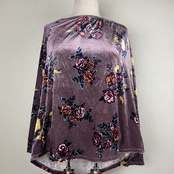 NWT It’s Our Time Women’s Off The Shoulder Too - Picture 1 of 4